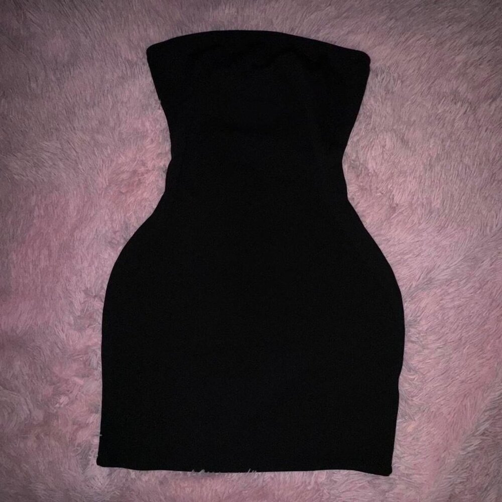 Black bodycon strapless dress